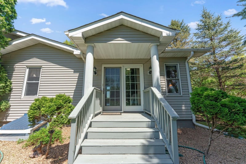 1823 313th Ave NE, Cambridge, MN 55008
