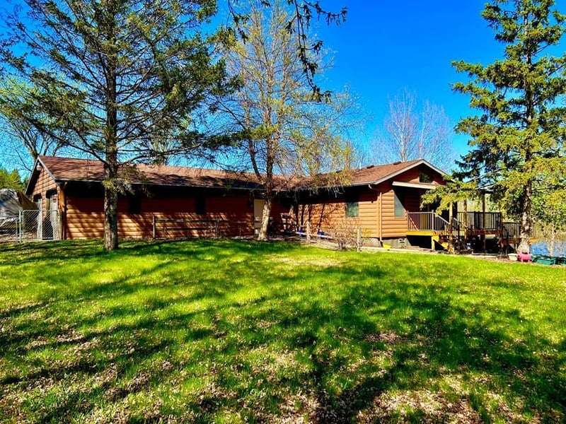 27306 289th Ave, Underwood, MN 56586