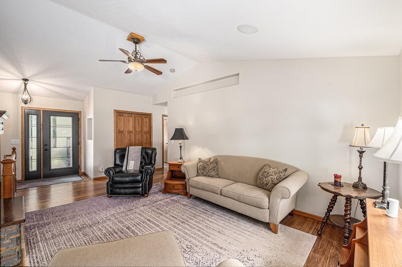 711 Britz Dr, Luverne, MN 56156