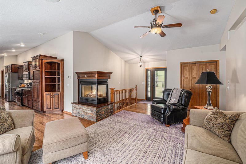 711 Britz Dr, Luverne, MN 56156