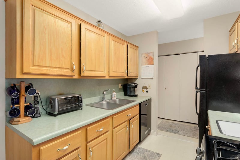 4201 Lakeside Ave N #317, Brooklyn Center, MN 55429