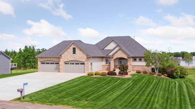 28703 Bay Shore Dr NW, Isanti, MN 55040