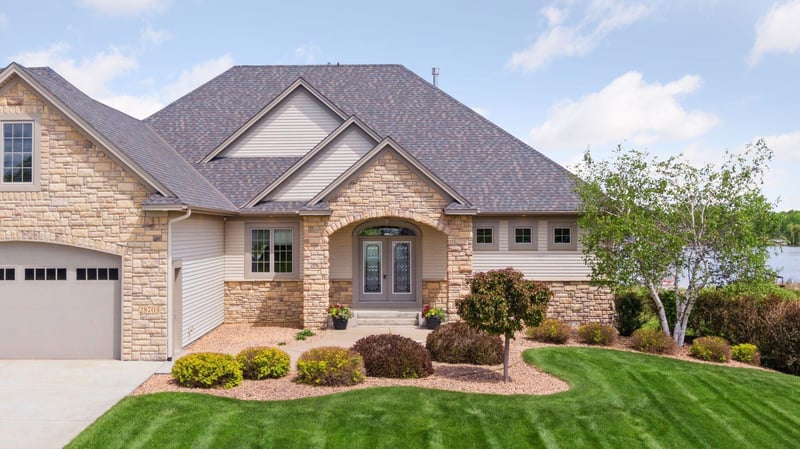 28703 Bay Shore Dr NW, Isanti, MN 55040