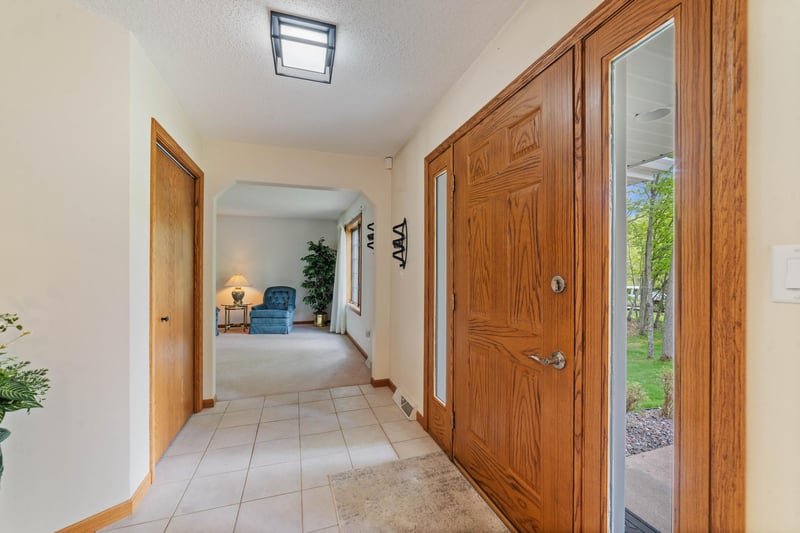 4975 Maribe Dr, Hermantown, MN 55811