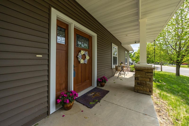 380 7th St SE, Chatfield, MN 55923