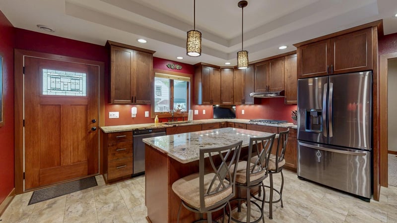 380 7th St SE, Chatfield, MN 55923