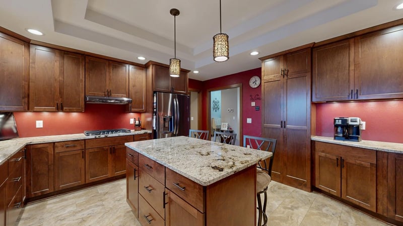 380 7th St SE, Chatfield, MN 55923