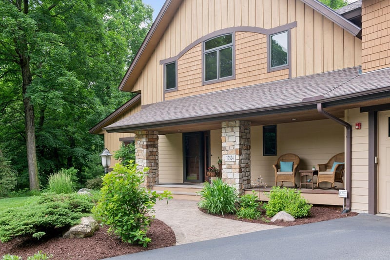 17524 Hampton Ct, Minnetonka, MN 55345