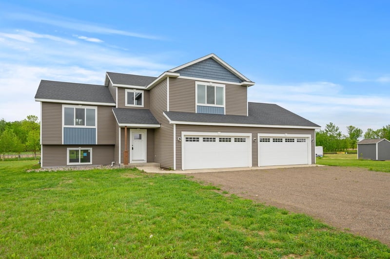 112 Oak Ln, Foreston, MN 56330
