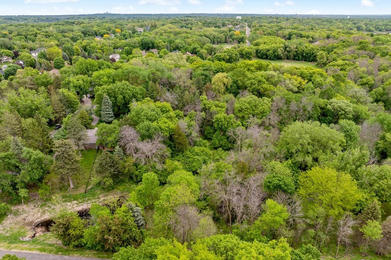 6591 Galpin Blvd, Chanhassen, MN 55331
