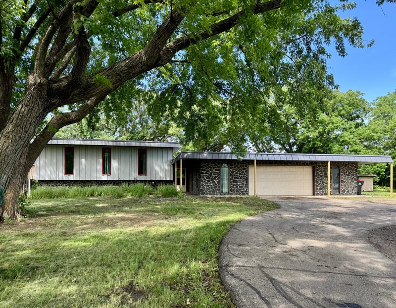 1004 S Ramsey St, Redwood Falls, MN 56283