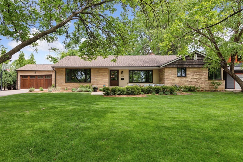 428 Mississippi River Blvd S, Saint Paul, MN 55105