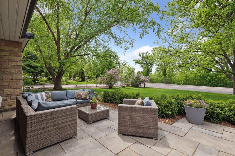 428 Mississippi River Blvd S, Saint Paul, MN 55105