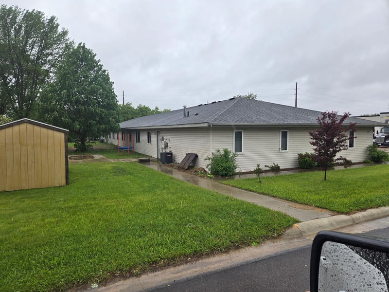 2020 9th St E, Glencoe, MN 55336