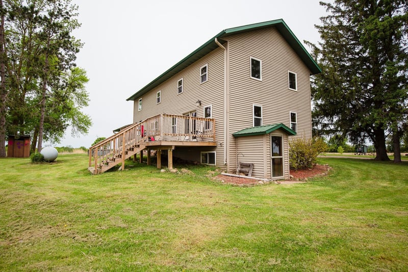 642 4th St, Clayton, WI 54004