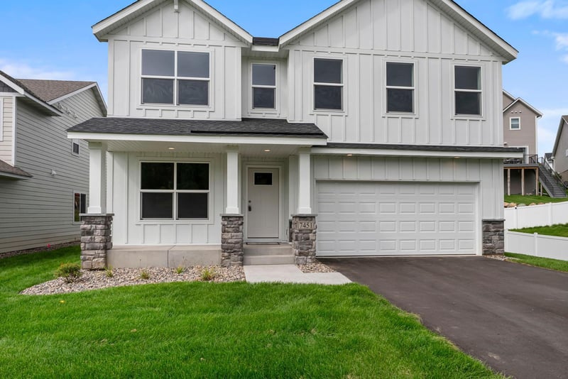 7451 Agate Trl, Inver Grove Heights, MN 55077