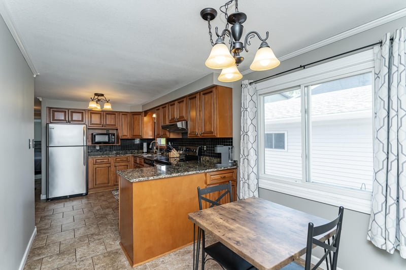 106 S Oak St, Dover, MN 55929