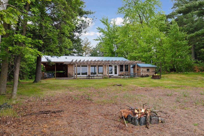 218 9 1/4 Ave, Clayton, WI 54004