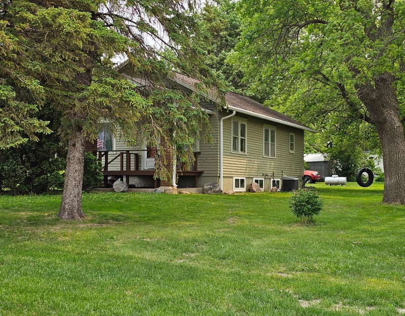 300 Main St S, Hadley, MN 56151