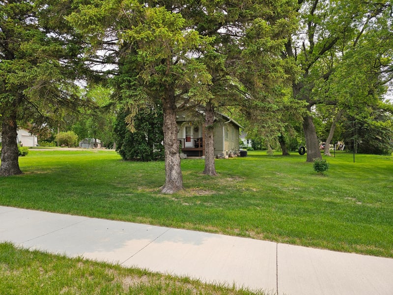 300 Main St S, Hadley, MN 56151