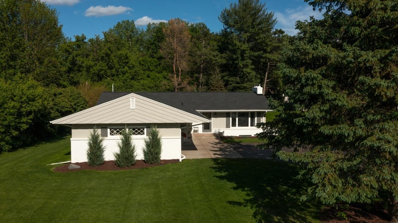 126 Chevy Chase Dr, Orono, MN 55391