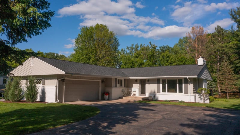 126 Chevy Chase Dr, Orono, MN 55391