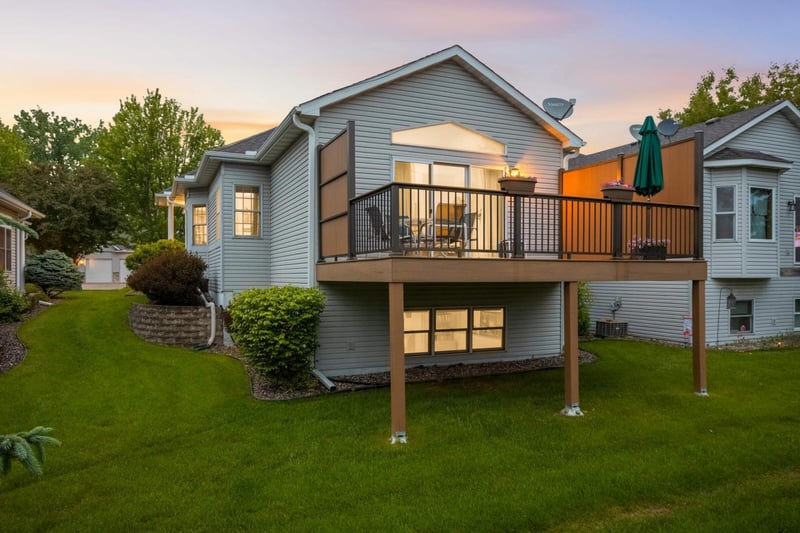 746 Gilfillan Ln, White Bear Twp, MN 55127