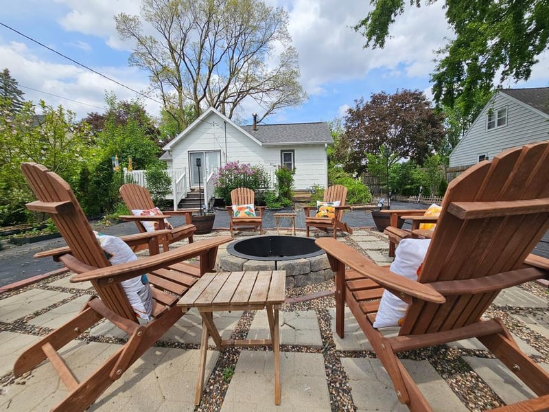 409 2nd St W, Claremont, MN 55924