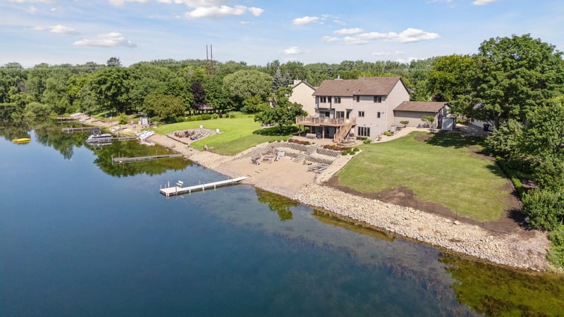 15813 Highview Dr, Apple Valley, MN 55124