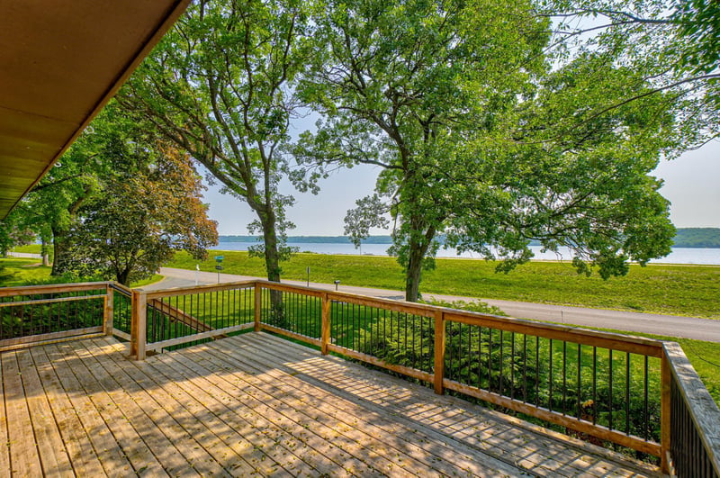 1822 Riviera Ave S, Lakeland, MN 55043