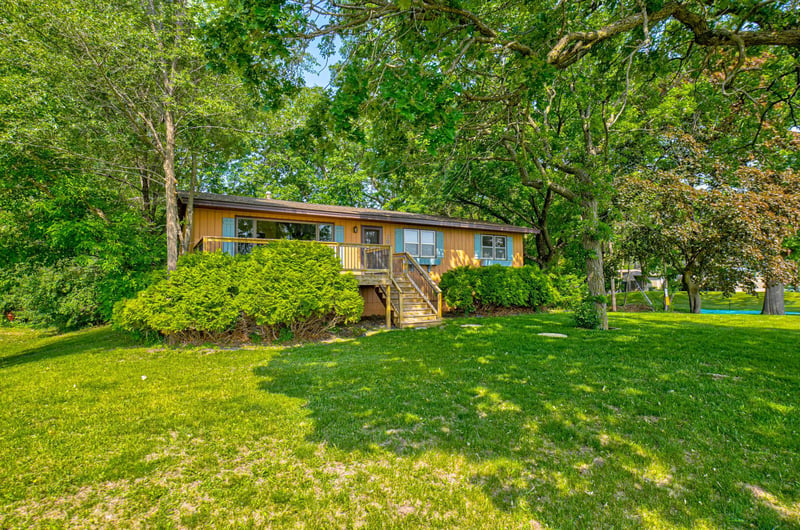 1822 Riviera Ave S, Lakeland, MN 55043