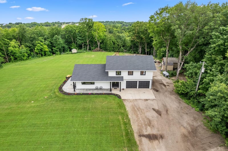 7555 75th Ln, Loretto, MN 55357