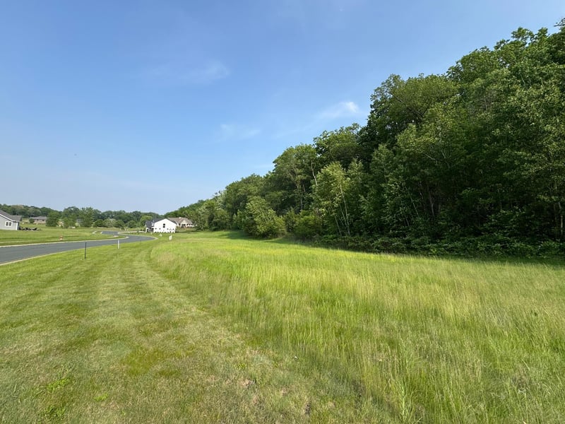 2812 Oakhurst Dr, Lake City, MN 55041