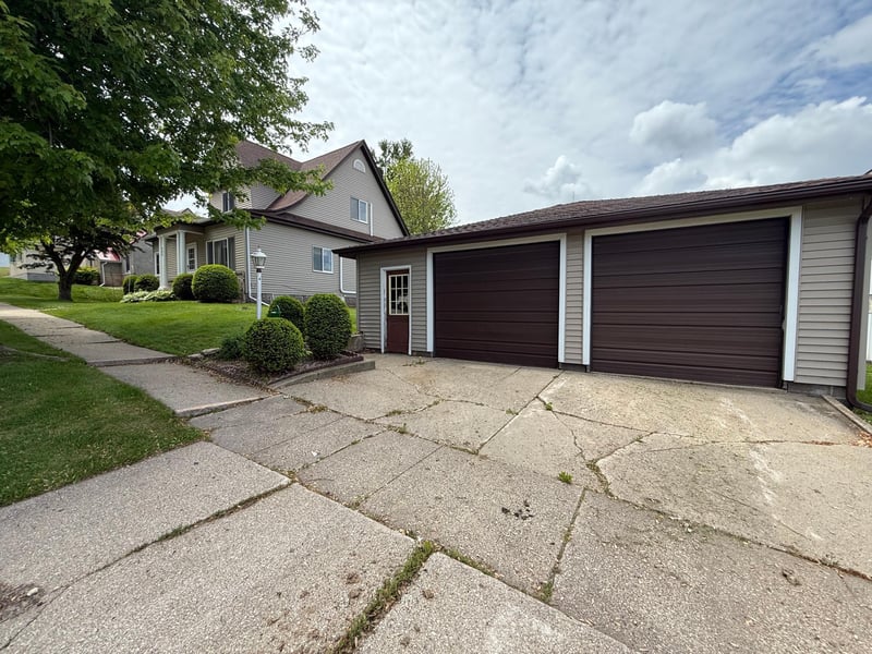 409 Maple St N, Mabel, MN 55954
