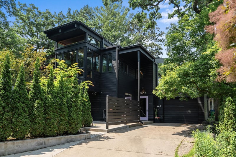 2867 Burnham Blvd, Minneapolis, MN 55416