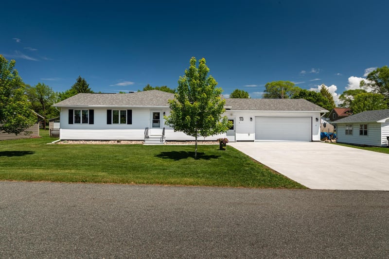 32 E 7th St, Buffalo City, WI 54622