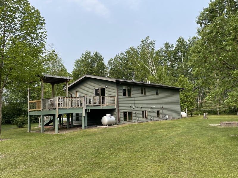 358 18th Ave NW, Baudette, MN 56623