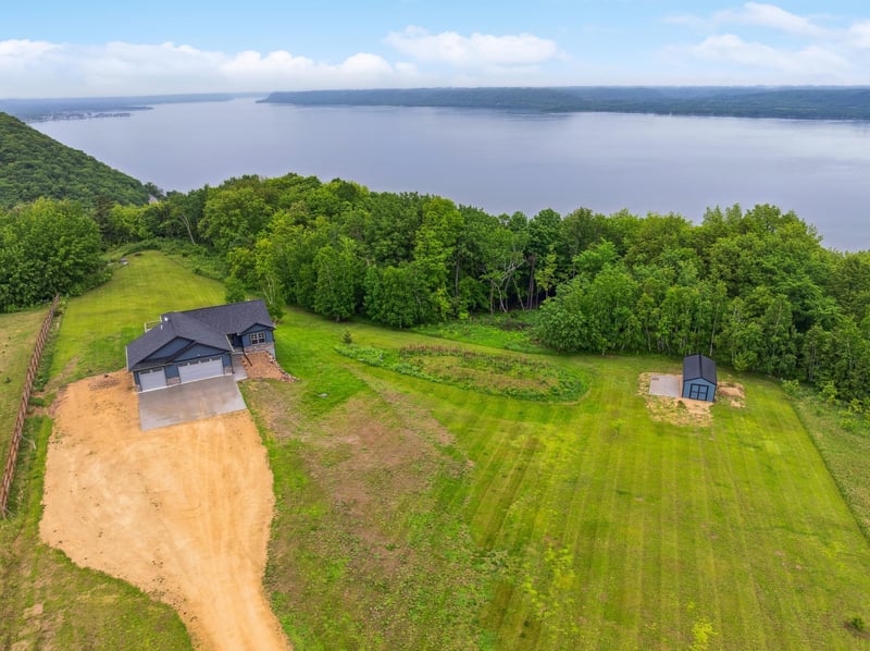 26884 709th St, Lake City, MN 55041
