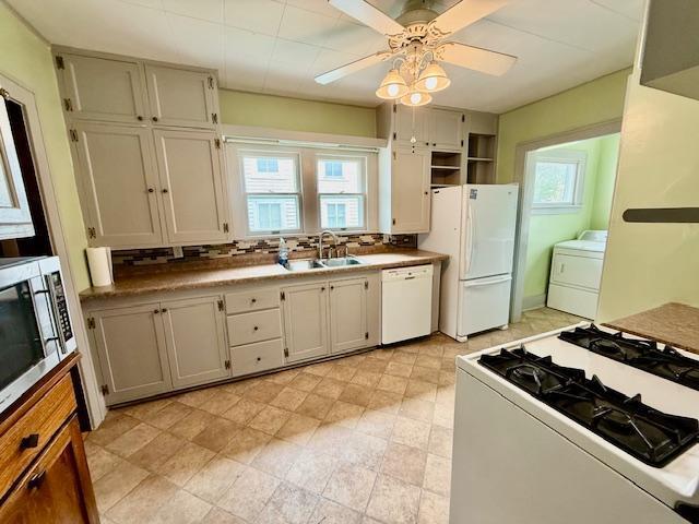 105 Oak St N, Mabel, MN 55954
