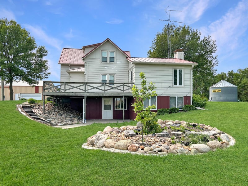 40703 770th St, Lakefield, MN 56150