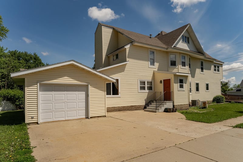 520 State St, West Concord, MN 55985
