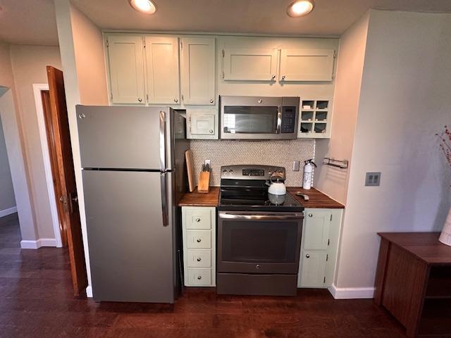 7 W Shagawa Rd, Ely, MN 55731