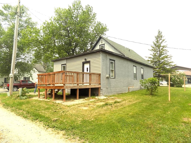 101 1st St SE, Baudette, MN 56623