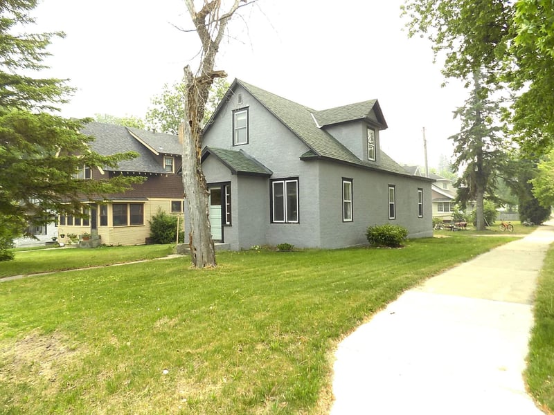 101 1st St SE, Baudette, MN 56623