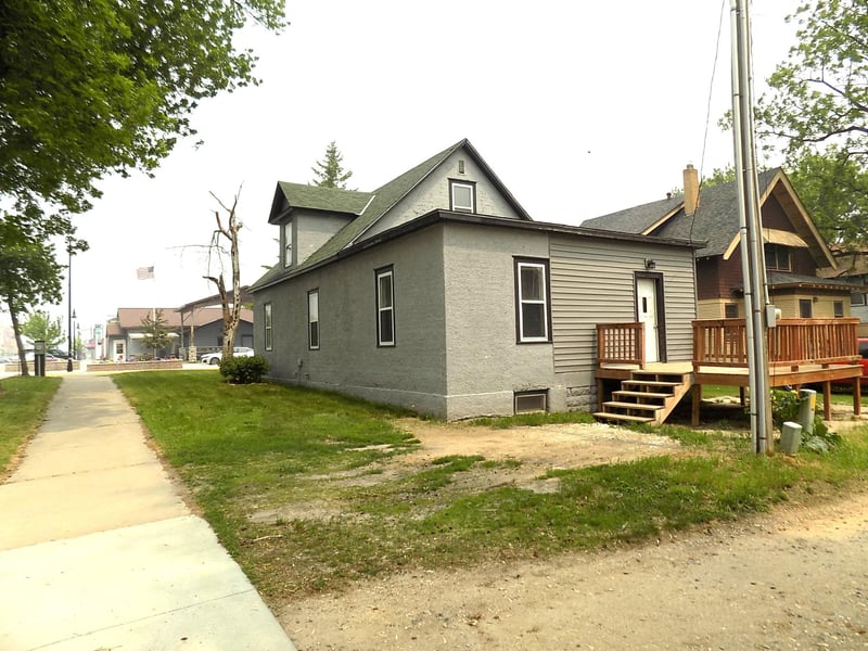 101 1st St SE, Baudette, MN 56623