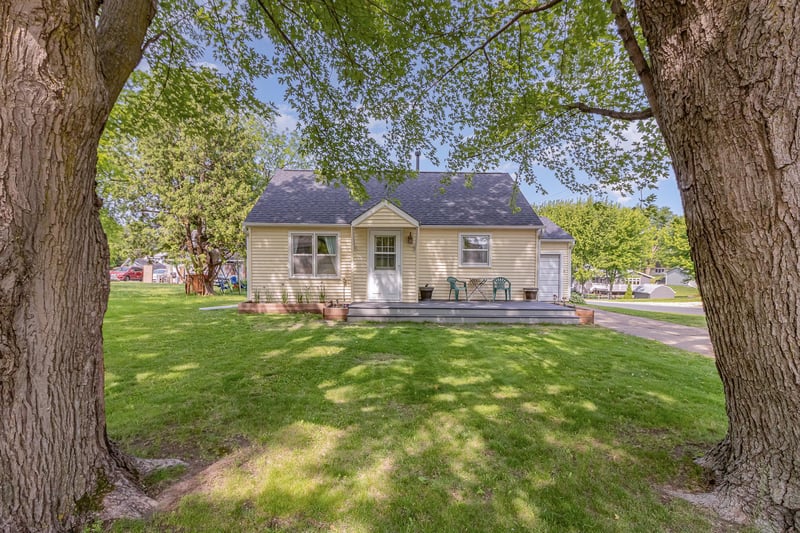 333 Main St N, Lonsdale, MN 55046