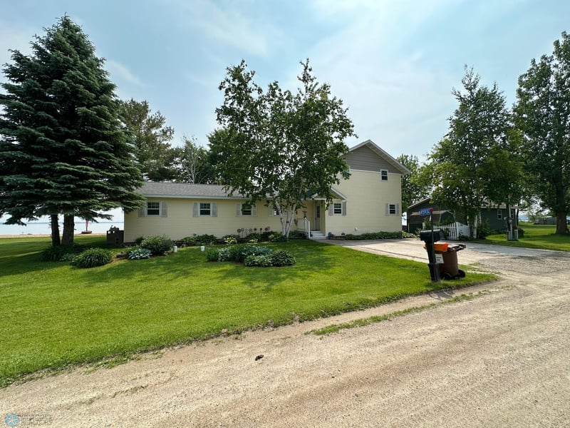 45932 375th St, Perham, MN 56573
