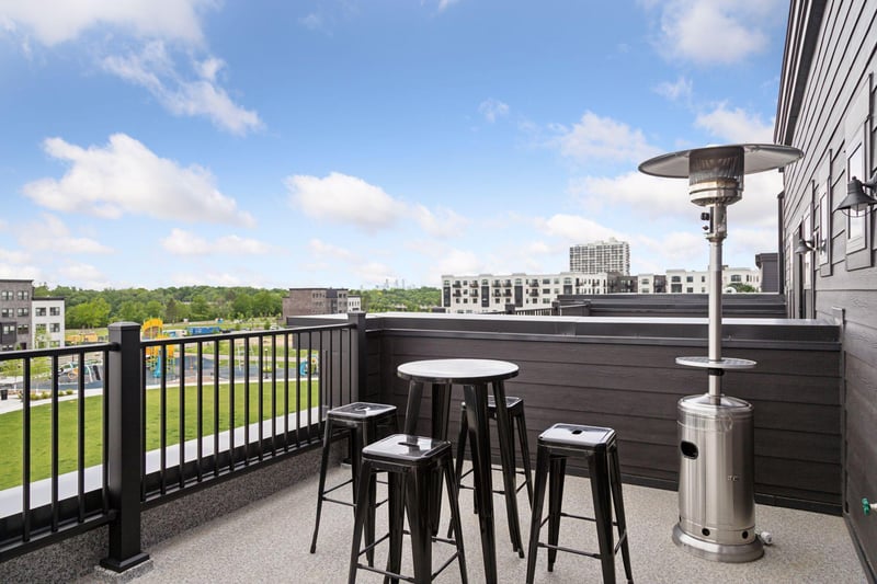 870 Mount Curve Blvd #L, Saint Paul, MN 55116