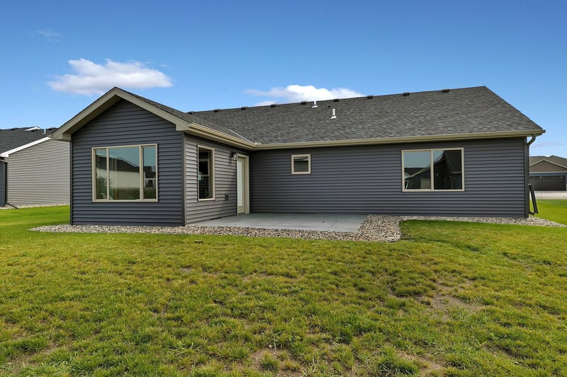 212 Woolgrass Way, Avon, MN 56310