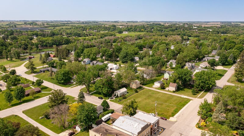 421 Clay St, Mantorville, MN 55955